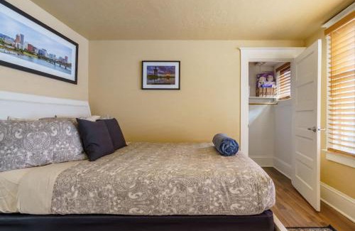 Richmond House | Stay Portland - Portland MultiUnit, 99 Walk Score, Remote Workers