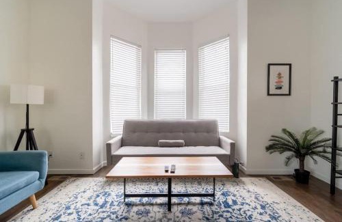 Hosford-Abernethy House | Stay Portland - Spacious 4 bedroom home w two kitchens