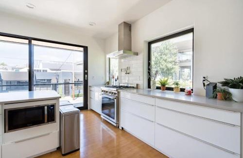 Alphabet Historic District House | Stay Portland - Unique 8 BR Private Home in Pearl District
