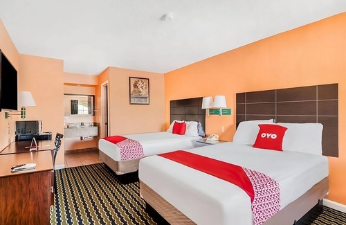 Channelview Hotel | Stay, Relax, Explore! 2 Modern Units, Free Parking, Pet-friendly Property!