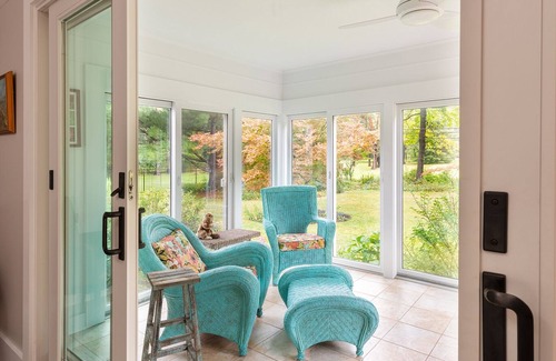 Rochester House | Stay right outside OAK HILL COUNTRY CLUB gates!