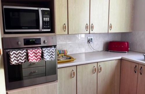 Windermere Bed & Breakfast | Stay Safe & Central – Your Cozy B&B Near Florida Road!