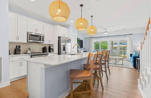 Bermuda Bay House | Stay Salty 2 Bedroom at Cambridge Cove with Private Hot Tub!