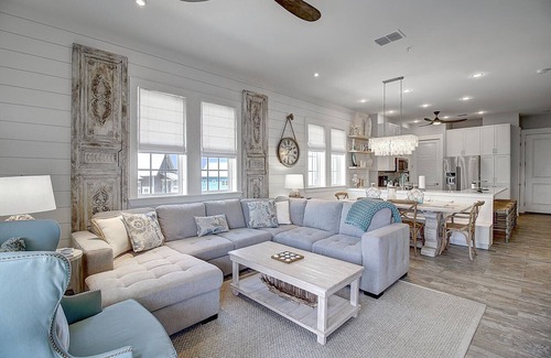 Cinnamon Shore Condo | Stay@'Seaside Cabana' w/Coastal Chic Style+Many Amenities@Cinnamon Shore