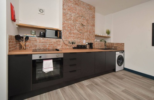 Burton on Trent Apartment | Stay @ Shobnall Road Burton - Double Bed Studio