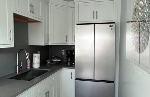 Hermosa Beach House | Stay Steps from Hermosa Beach & Pier in Chic Townhome Retreat