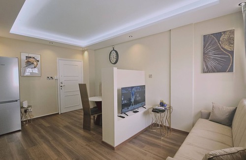 Larnaca Apartment | STAY Van Gogh Apartment