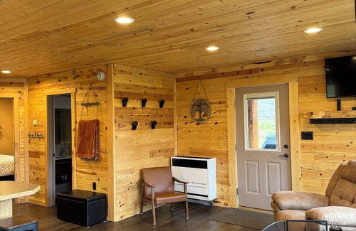 Antonito Cabin | Stay where you play! Cumbres Cabins four season rental.