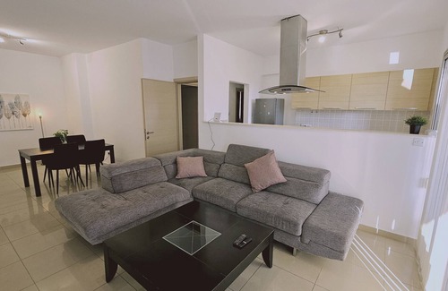 Larnaca City Centre Apartment | STAY White Petals Apartment