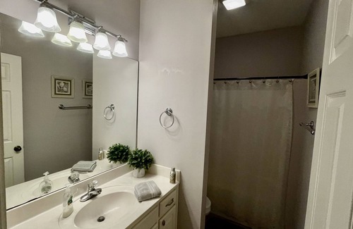 Geismar House | Stay with Brenda….Beautiful home with private room and bath…outdoor patio.