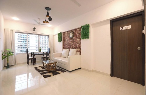 Kandivali East Apartment | Stay with Modern Facilities and Homely Ambiance