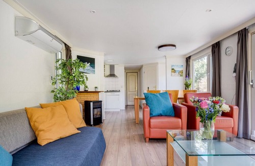 Voorthuizen Cabin | Stay With Private Hottub/Sauna