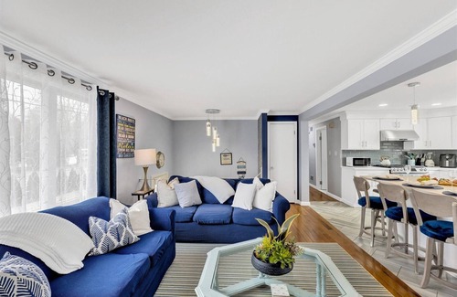 West Hyannisport House | Stay with Us! Beach Fun for Family, Friends, & Pets Welcome! Free Pass Included!