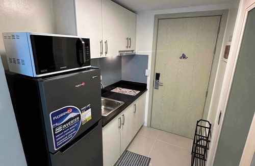 Bel-Air Condo | Stay, work and play in this fully furnished condo at the heart of Makati CBD.