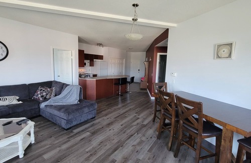 Quail Ridge Condo | Stay Worry Free! Come Golf, Wine Tour & Ski! 4 Beds 2 Bath Condo w/Gym and Pool!