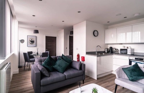 Old Trafford Apartment | Stay Zeni, Alexandra Rise Manchester Slick 1 Bed