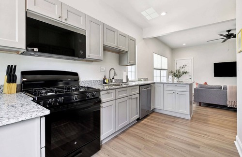 Historic Downtown Baton Rouge Apartment | StayAE Downtown - One Bedroom, 2nd Floor