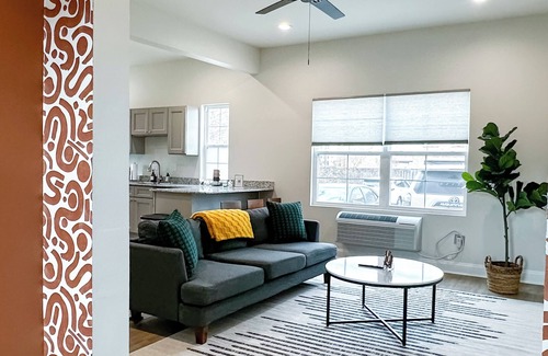 Historic Downtown Baton Rouge Apartment | StayAE - Flamingo House