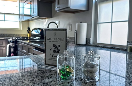 Historic Downtown Baton Rouge Apartment | StayAE - Flamingo House
