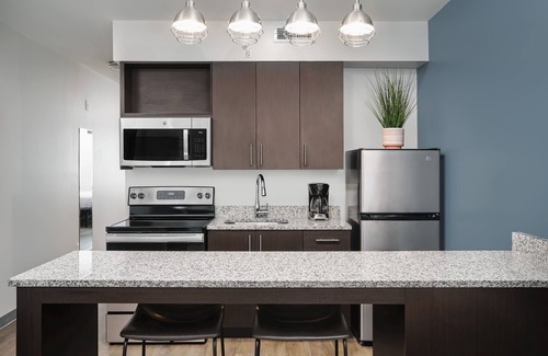 Cleveland Hotel | stayAPT Suites Cleveland