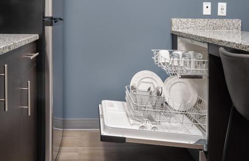 Belle Mina Hotel | stayAPT Suites Madison-Greenbrier