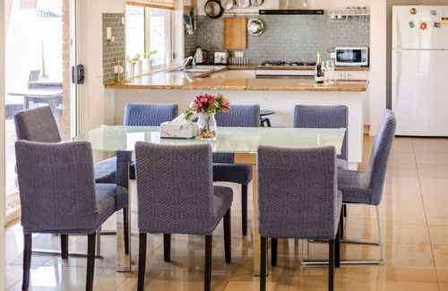 Caroline Springs House | StayAU Family Home Comfort in Caroline Springs