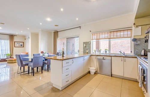 Caroline Springs House | StayAU Family Home Comfort in Caroline Springs