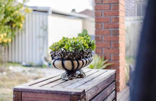 Caroline Springs House | StayAU Family Home Comfort in Caroline Springs