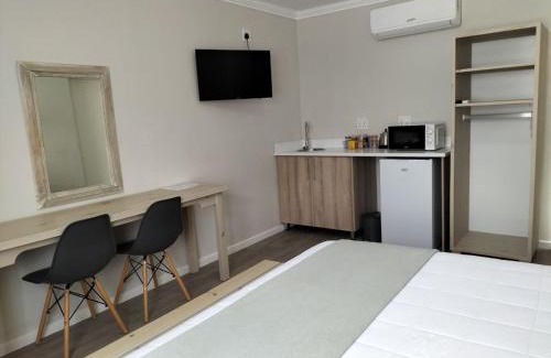 Colesberg Apartment | Stayawhile Unit 1