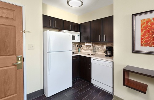 Glenview Hotel | Staybridge Suites Chicago - Glenview by IHG