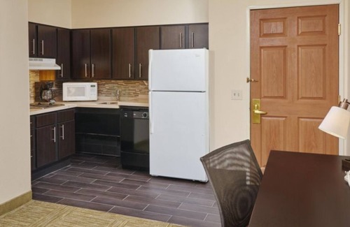 Glenview Hotel | Staybridge Suites Chicago - Glenview by IHG
