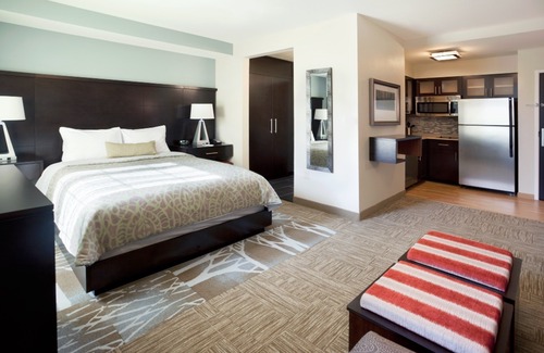 Dearborn Hotel | Staybridge Suites Dearborn, an Ihg Hotel