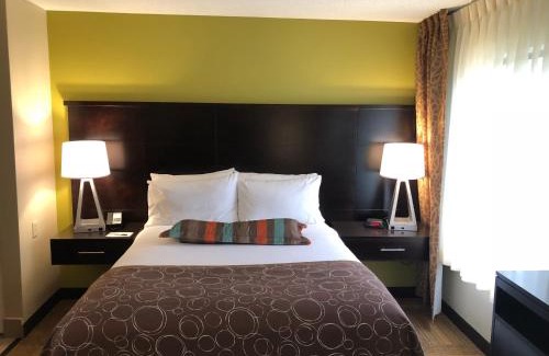 East Paris Hotel | Staybridge Suites Grand Rapids-Kentwood by IHG