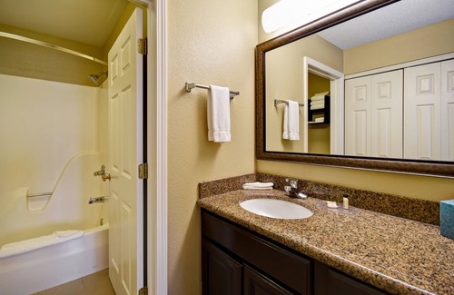 East Paris Hotel | Staybridge Suites Grand Rapids-Kentwood by IHG