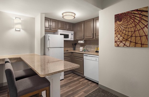 Plainfield Hotel | Staybridge Suites Indianapolis-Airport by IHG