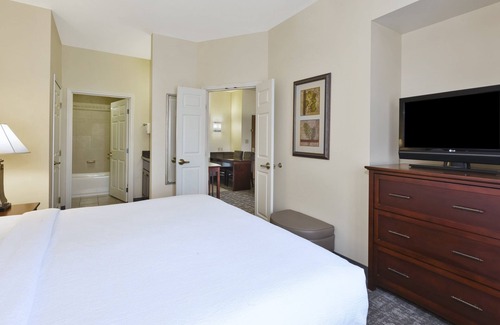 Okemos Hotel | Staybridge Suites Lansing - Okemos by IHG