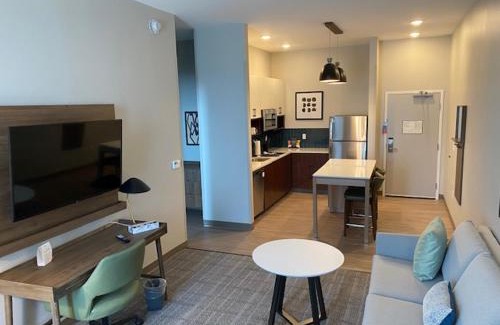 Lexington Hotel | Staybridge Suites - Lexington S Medical Ctr Area by IHG