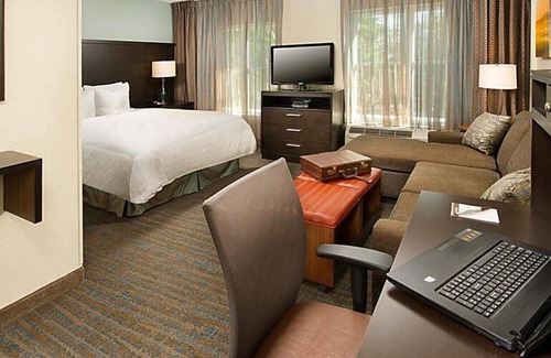 Half Day Hotel | Staybridge Suites, Lincolnshire by IHG