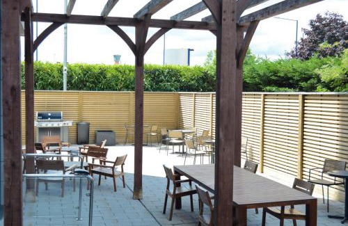 Heathrow Villages Hotel | Staybridge Suites London Heathrow - Bath Road, an IHG Aparthotel