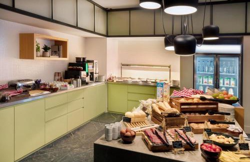 Heathrow Villages Hotel | Staybridge Suites London Heathrow - Bath Road, an IHG Aparthotel