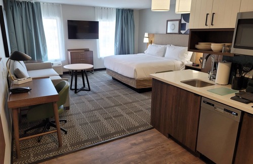Fairgrounds Hotel | Staybridge Suites Louisville Expo Center by IHG