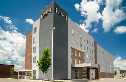 Fairgrounds Hotel | Staybridge Suites - Louisville - Expo Center by IHG