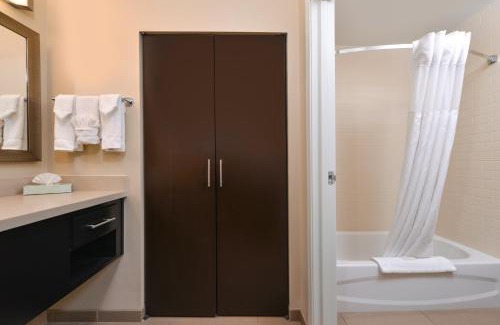Merrillville Hotel | Staybridge Suites Merrillville by IHG