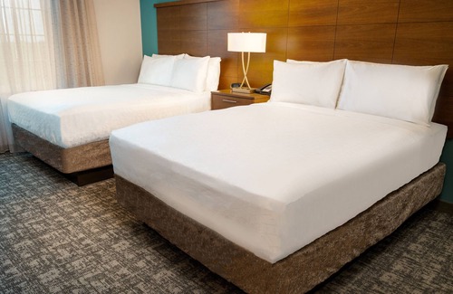 Newark Hotel | Staybridge Suites Newark - Fremont by IHG