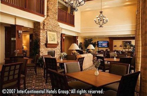 Oakville Hotel | Staybridge Suites Oakville Burlington by IHG