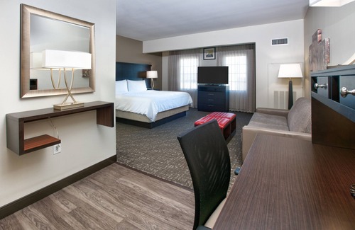 Plano Hotel | Staybridge Suites Plano - Richardson Area by IHG