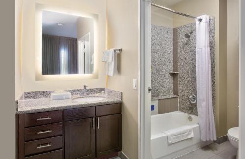Plano Hotel | Staybridge Suites Plano - Richardson Area by IHG
