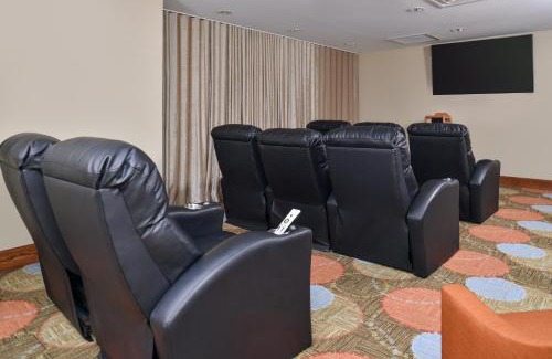 Rochester Hotel | Staybridge Suites Rochester by IHG
