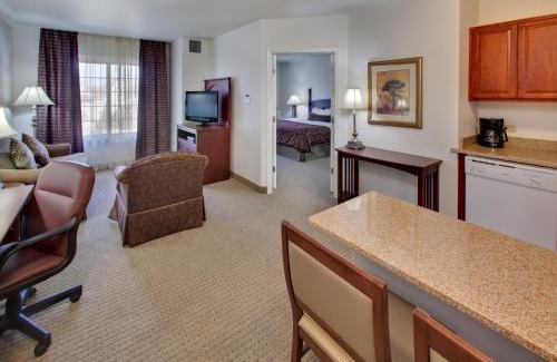 Rockford Hotel | Staybridge Suites Rockford by IHG
