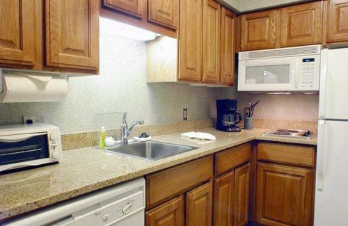 Shearer Hills - Ridgeview Hotel | Staybridge Suites San Antonio Airport by IHG